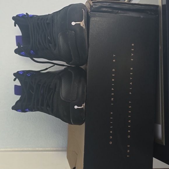 Jordan 12 retro size 9 black and purple - Picture 4 of 4